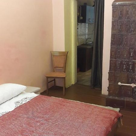 Apartment Pylnykarska 8А ลวีฟ ภายนอก รูปภาพ