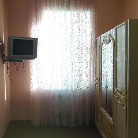 Apartment Pylnykarska 8А ลวีฟ ภายนอก รูปภาพ