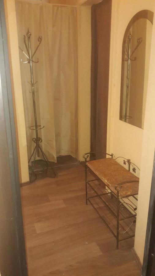 Apartment Pylnykarska 8А ลวีฟ ภายนอก รูปภาพ